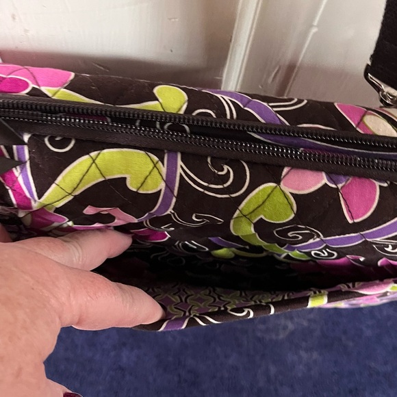 Vera Bradley iPad carrier. - Picture 3 of 6